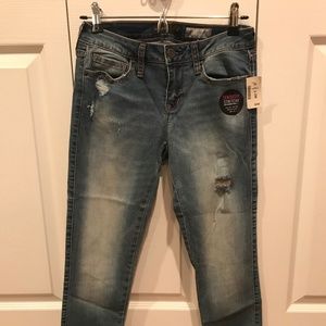 Low Rise Skinny Jegging Jeans